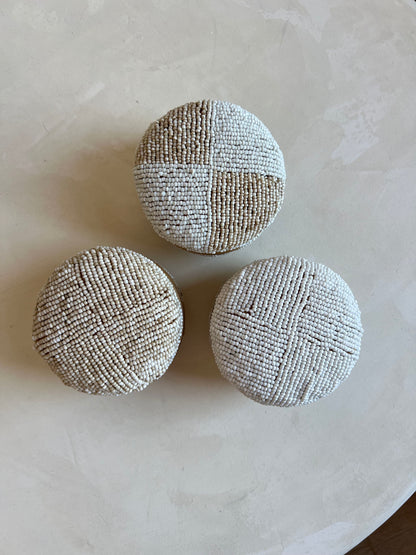 Bamboe doosje met kraaltjes - Rond - Beige