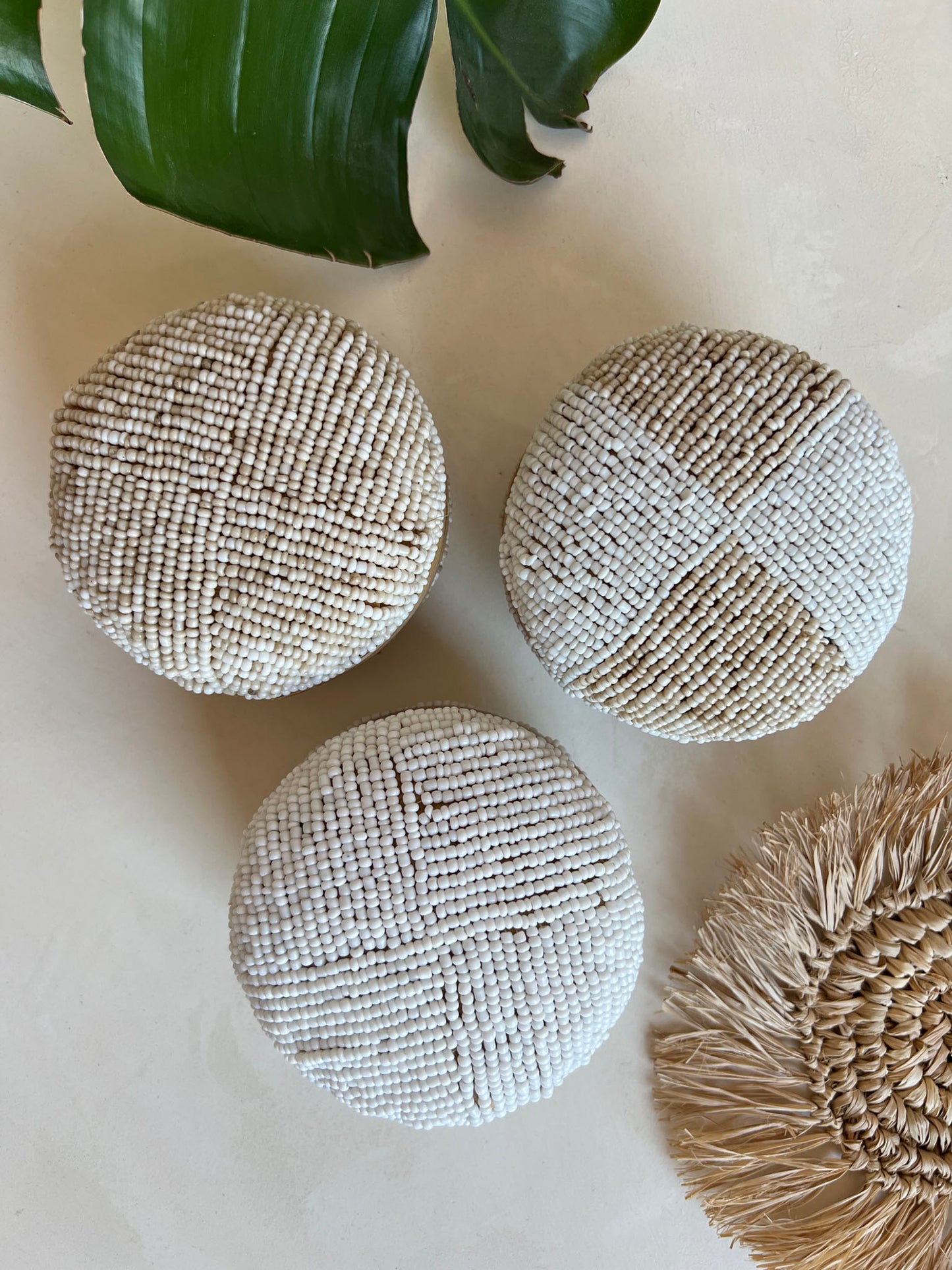 Bamboe doosje met kraaltjes - Rond - Beige/Wit