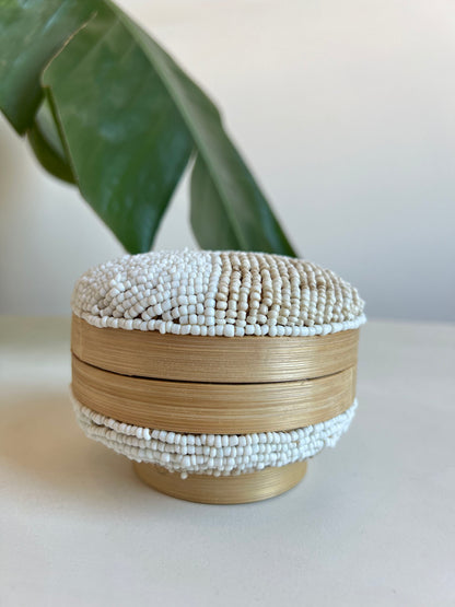 Bamboe doosje met kraaltjes - Rond - Beige/Wit